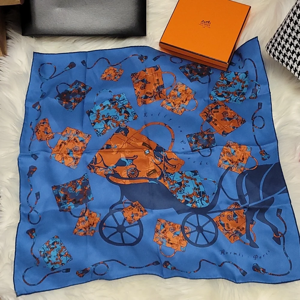 Hermès Kelly scarves - Picture 2 of 5